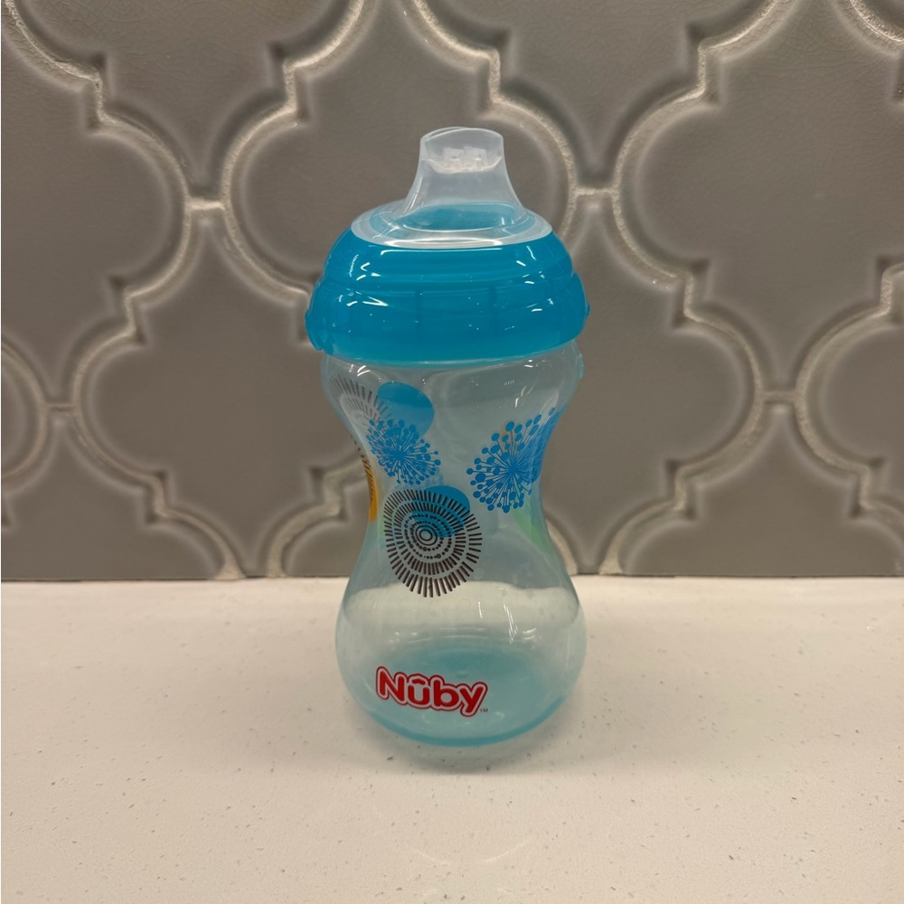 Nuby Blue Floral Transition Sipper Cup with Soft Spout